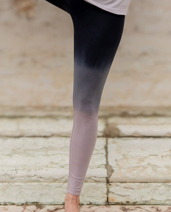 Yoga Leggings Ombré Organic Cotton Luna - gray | color:grau | yoga damen soft leggings ombré | bio baumwolle | leggings ombré frabverlauf | yoga damen leggings nachhaltig