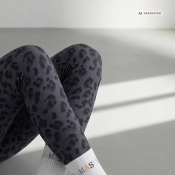 Yoga Sportsocken Namaste 2.0 Bio Baumwolle Ava - weiß Yoga Sportsocken Namaste 2.0 Bio Baumwolle Ava - weiß – AI GENERATED / KI-GENERIERT