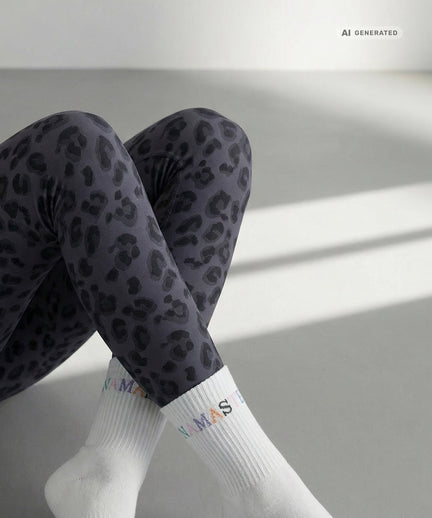 Yoga Sportsocken Namaste 2.0 Bio Baumwolle Ava - weiß Yoga Sportsocken Namaste 2.0 Bio Baumwolle Ava - weiß – AI GENERATED / KI-GENERIERT