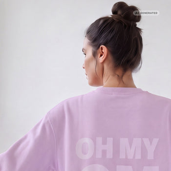Yoga Boxy Sweater OH MY OM Bio Baumwolle Philia - lila Yoga Boxy Sweater OH MY OM Bio Baumwolle Philia - lila – AI GENERATED / KI-GENERIERT