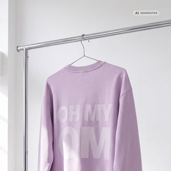 Yoga Boxy Sweater OH MY OM Bio Baumwolle Philia - lila Yoga Boxy Sweater OH MY OM Bio Baumwolle Philia - lila – AI GENERATED / KI-GENERIERT