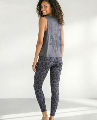Yoga Boxy Tank Cosmic Leopard Bio Baumwolle Tencel™ Tula - grau | color:grau | yoga damen boxy tank cosmic leopard | bio baumwolle tencel | yoga boxy tank top | yoga oberteil nachhaltig