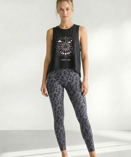 Yoga Boxy Tank Sun Bio Baumwolle Tencel™ Tula - schwarz | color:grau | yoga damen boxy tank cosmic leopard | bio baumwolle tencel | yoga boxy tank top | yoga oberteil nachhaltig