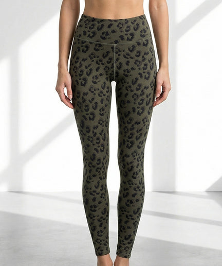 Yoga Soft Leggings Leo Bio Baumwolle Luna - grün | color:grün | yoga damen soft leggings leo luna | bio baumwolle | yoga leggins leo | yoga damen leggins nachhaltig