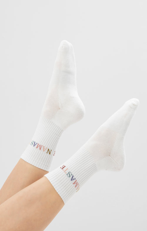 | color:weiß | yoga damen socken namaste ava | bio baumwolle recyceltes polyester | sportsocken namaste | yoga damen socken nachhaltig