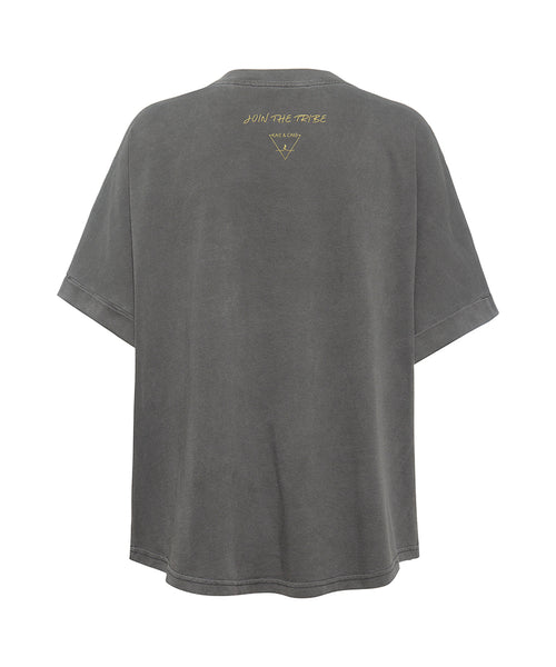 | color:grau |yoga tshirt mond druck |sinah diepold kale&cake