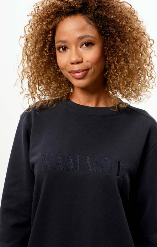 | color:blau |yoga sweater namaste blau