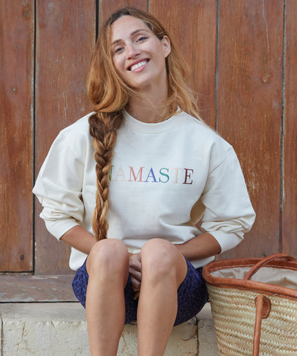 | color:weiß | yoga damen boxy sweatshirt namaste philia | bio baumwolle | sweatshirt namaste stick | yoga damen pullover nachhaltig