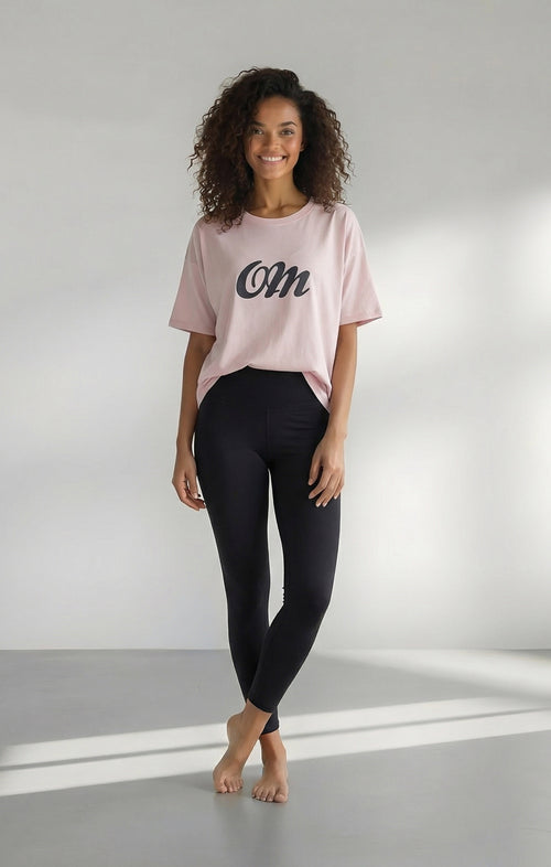 | color:rosa | yoga damen boxy shirt sora | bio baumwolle tencel | yoga shirt om | yoga damen t-shirt nachhaltig