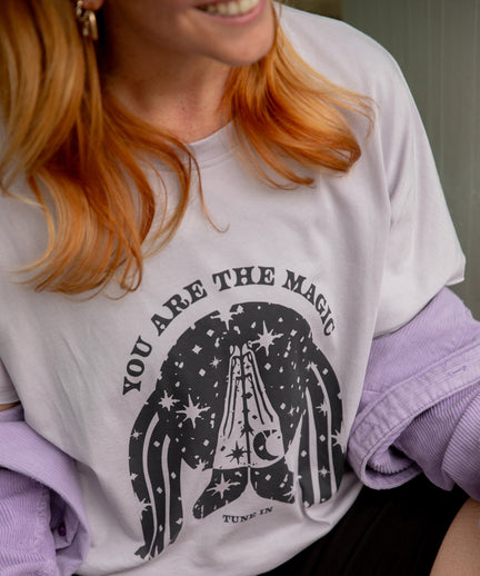 | color:lila | yoga damen boxy t-shirt sora 108 | bio baumwolle tencel | t-shirt 108 nuri rodríguez you are the magic | yoga damen t-shirt nachhaltig