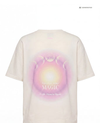 Yoga Boxy T-Shirt 2.0 Aura Bio Baumwolle Sora - weiß – AI GENERATED / KI-GENERIERT