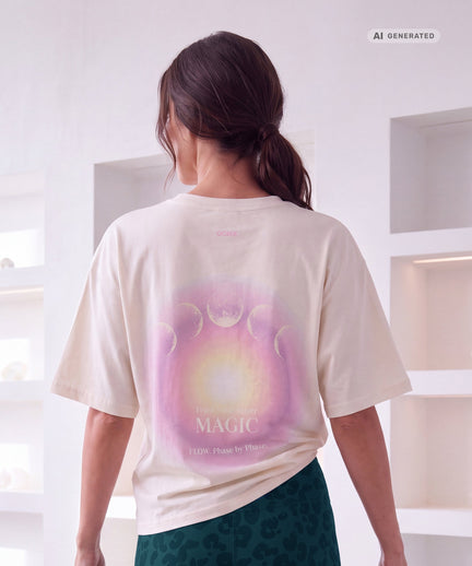 Yoga Boxy T-Shirt 2.0 Aura Bio Baumwolle Sora - weiß – AI GENERATED / KI-GENERIERT