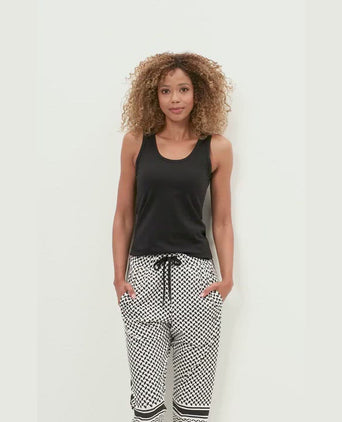 | color:schwarz |enges yoga tank schwarz baumwolle